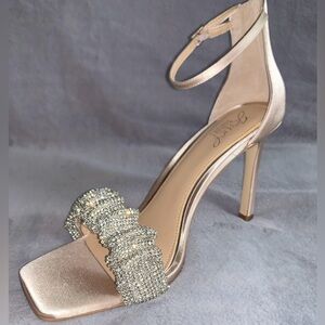 Ridley Jewel by Badgley Mischka size 9M